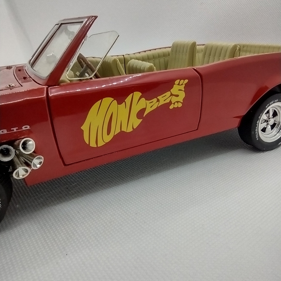 RCERTL 1:18 Monkees Mobile #33150 - Picture 16 of 16